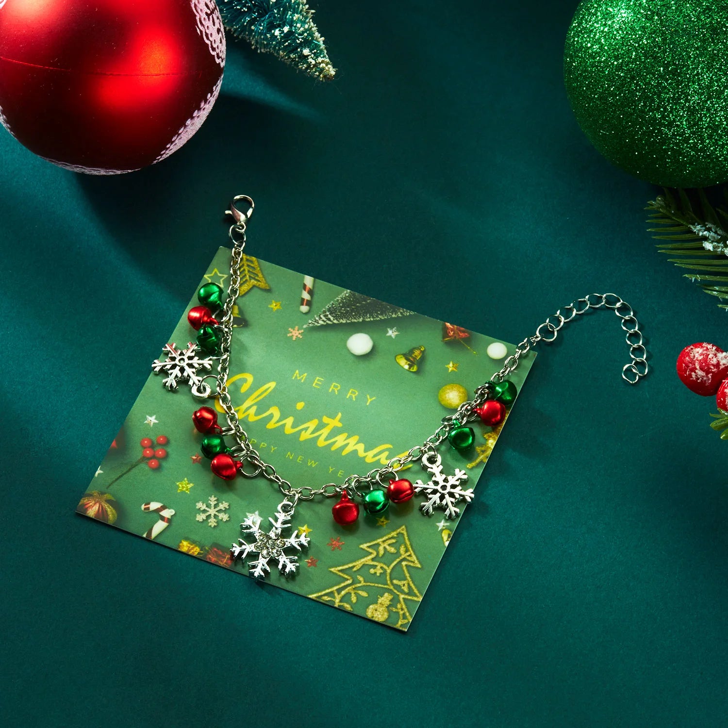 🎄 SnowGlow™ – Christmas Charm Bracelet