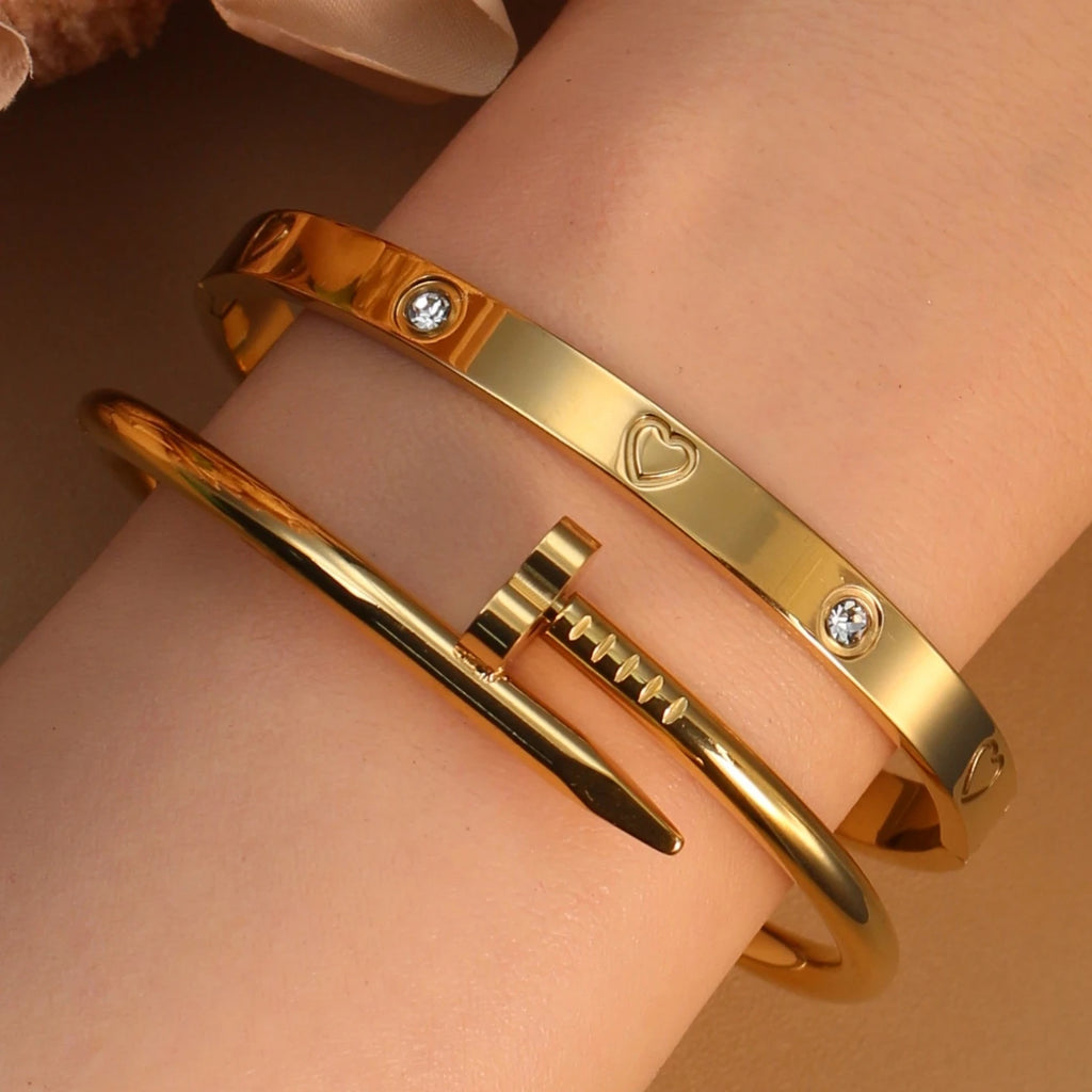 HeartLuxe™ - Stainless Steel Heart Zirconia Bracelet