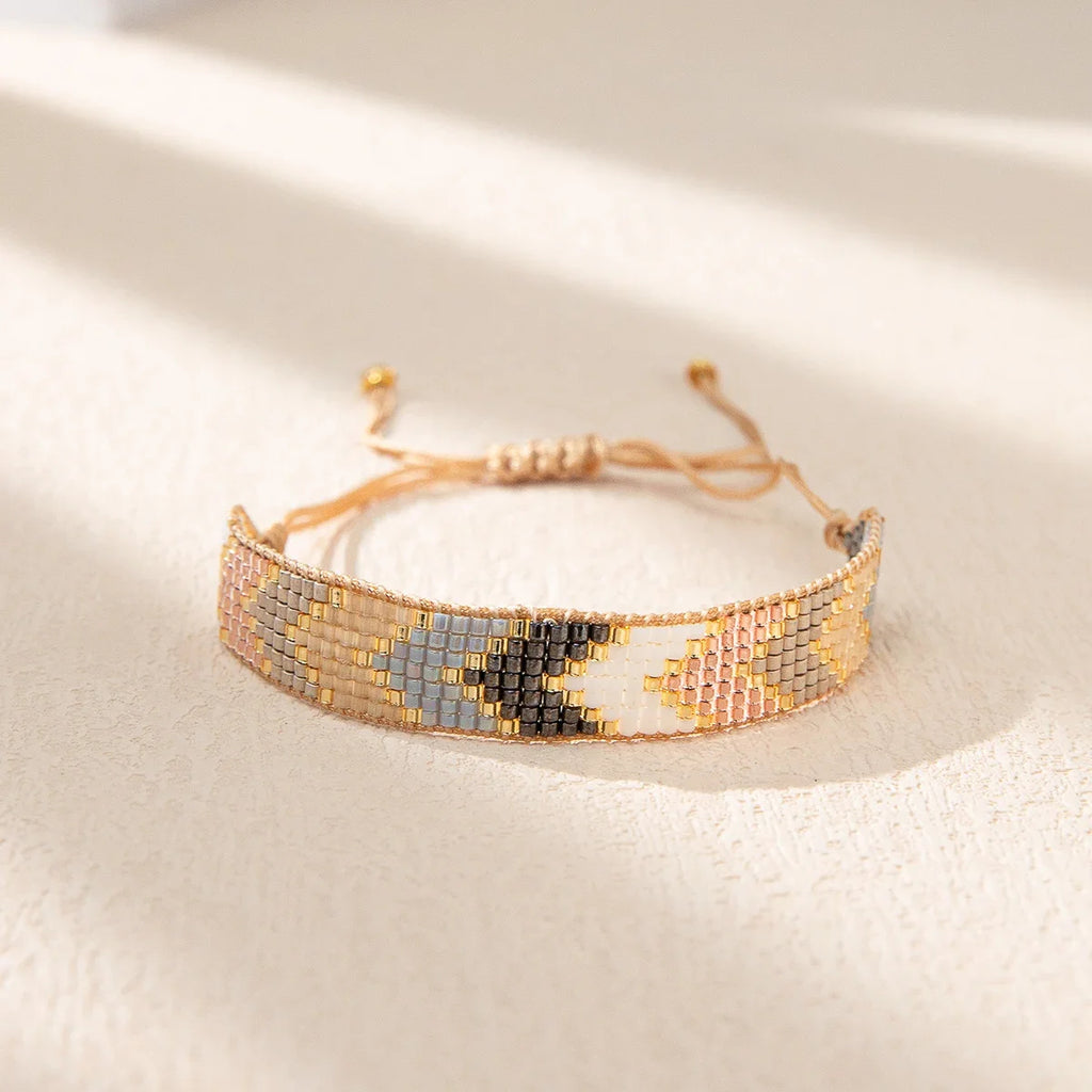 💖 BohoLink™ – Miyuki Bead Bracelet
