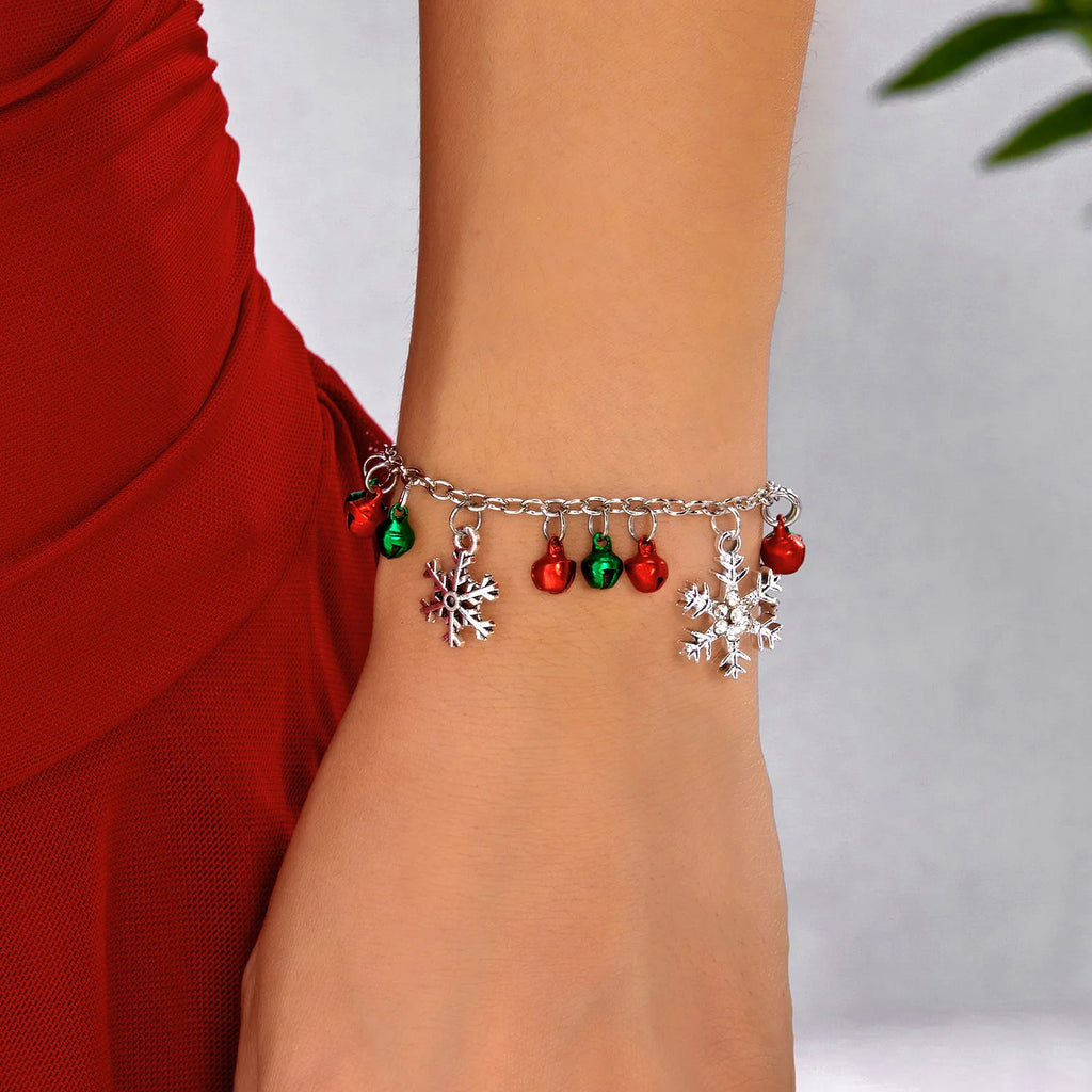 🎄 SnowGlow™ – Christmas Charm Bracelet
