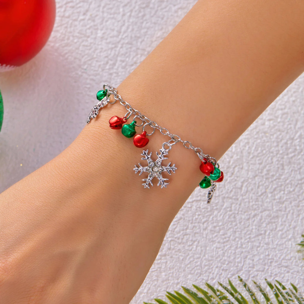 🎄 SnowGlow™ – Christmas Charm Bracelet