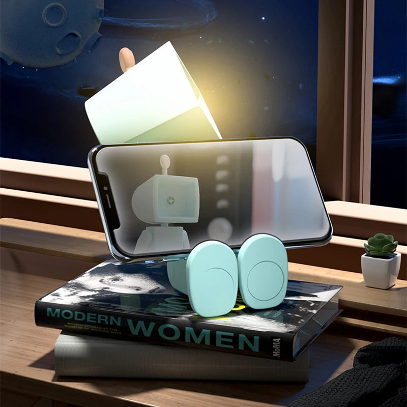 LunarDream™ Astronaut Night Lamp